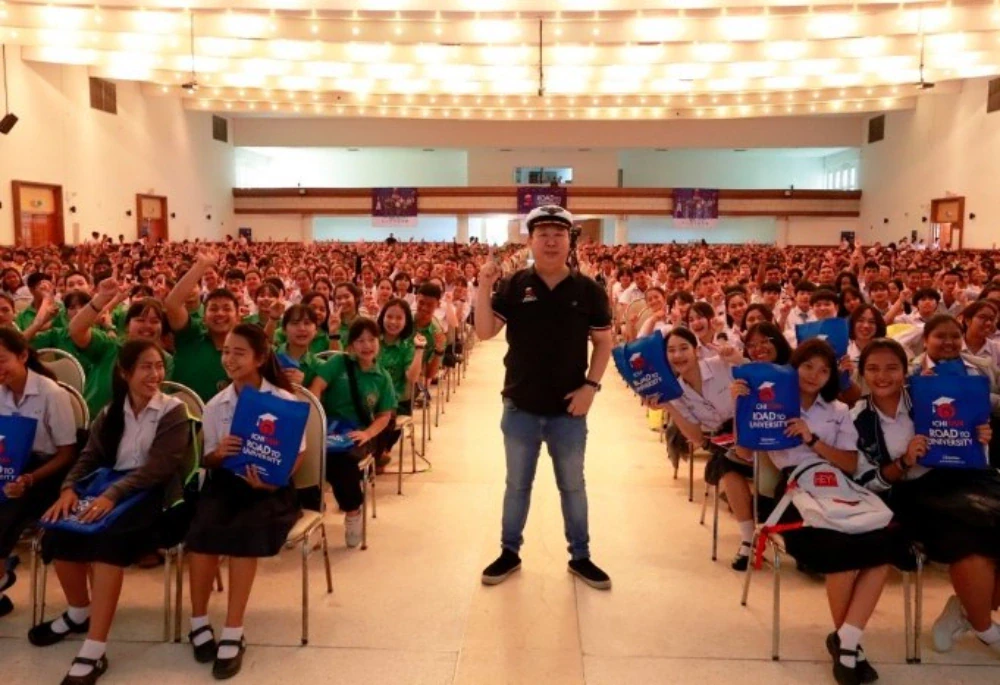 “Ichitan Road to University” campaign joins force with Thailand’s top tutors to help prepare students nationwide in getting into their dream university