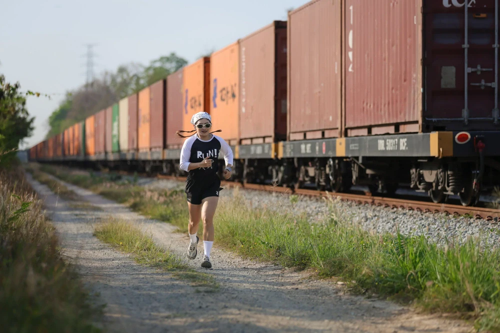 Beyond the City Run: Ichitan Alkaline Water Redefines the "Bang Phra" Escape with a "Glam-Trail" Experience